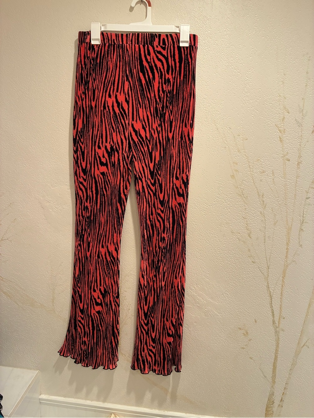 ASOS Animal Flair-Pattern Flared Pants - Picture 4 of 4